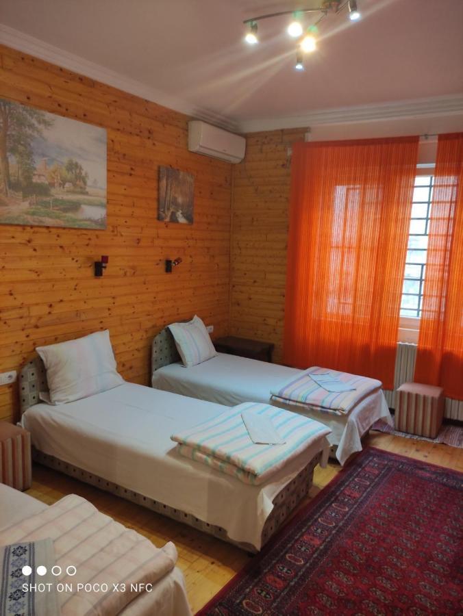 Sobe Sa Sopstvenim Kupatilom Private Rooms Bathroom In Center Novi Sad Exteriör bild