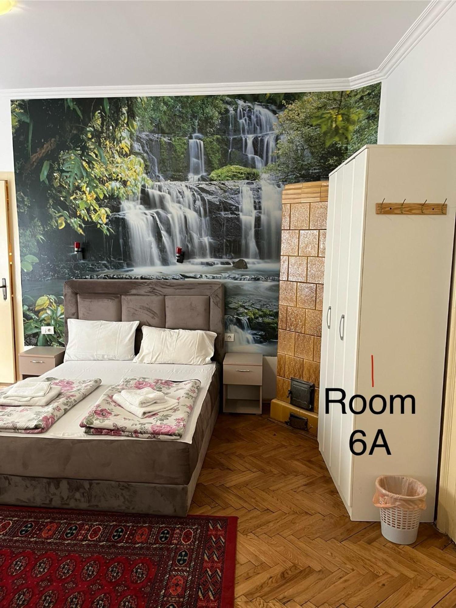 Sobe Sa Sopstvenim Kupatilom Private Rooms Bathroom In Center Novi Sad Exteriör bild