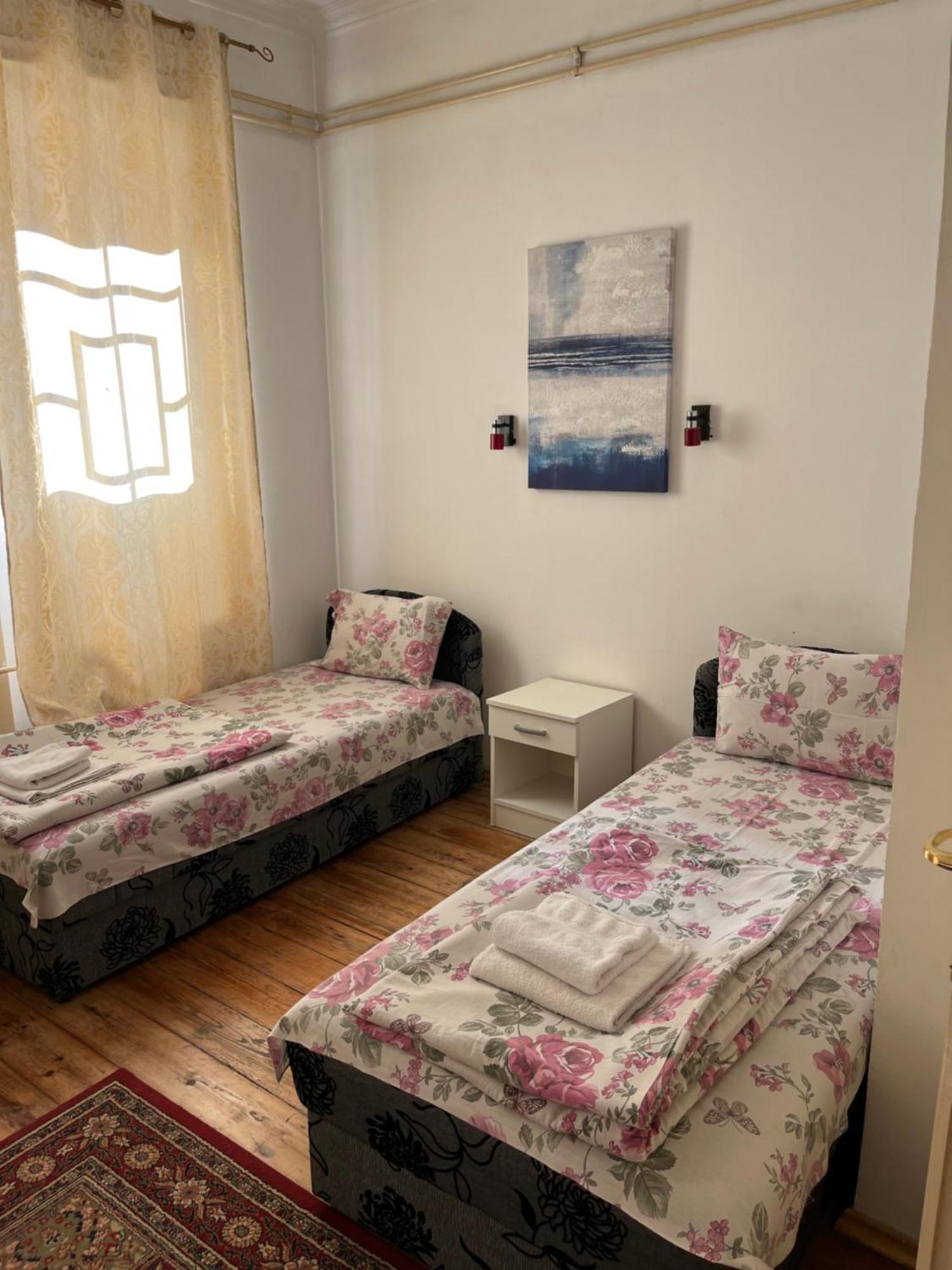 Sobe Sa Sopstvenim Kupatilom Private Rooms Bathroom In Center Novi Sad Exteriör bild