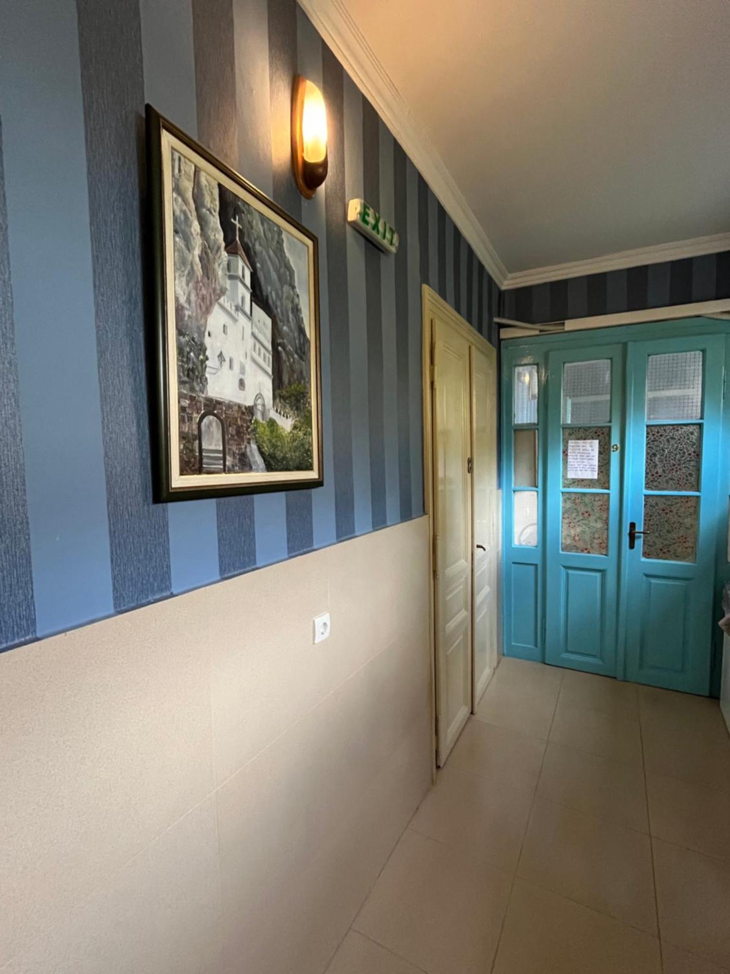 Sobe Sa Sopstvenim Kupatilom Private Rooms Bathroom In Center Novi Sad Exteriör bild